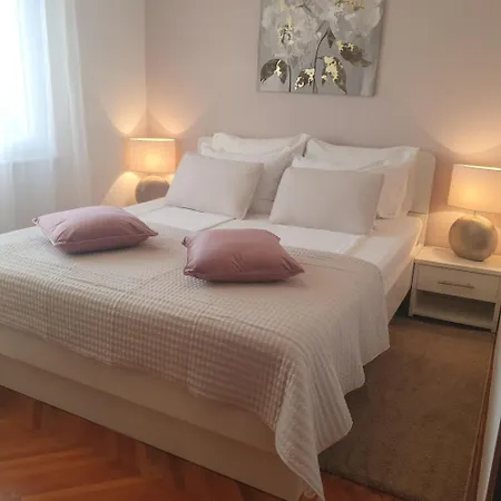 Amelie Apartment *