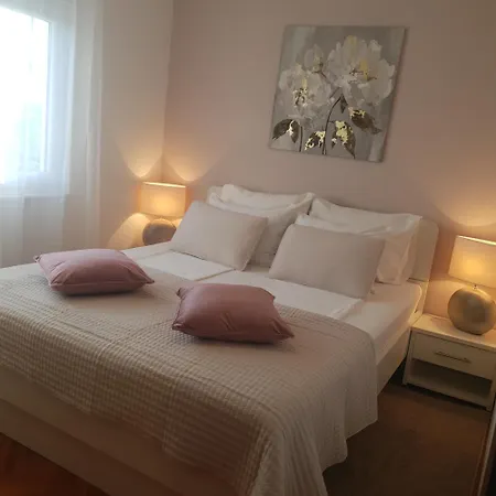 Amelie Apartment